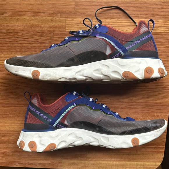 Nike React 87 

Dusty Peach colorway

Used, worn 8 times

No box - Picture 2 of 4